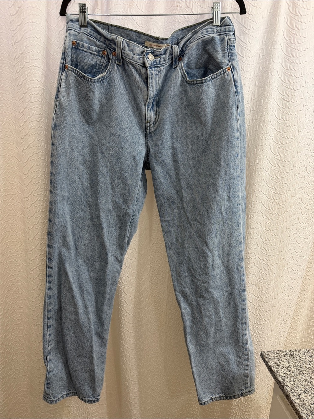 Women's Light Blue Straight Leg Jeans - Classic Everyday Fit